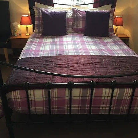 Westbury House 3* ווינדרמר