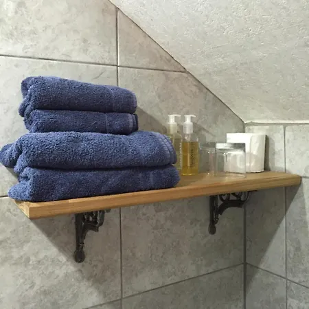 Westbury House בית הארחה 3*