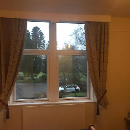 Westbury House בית הארחה