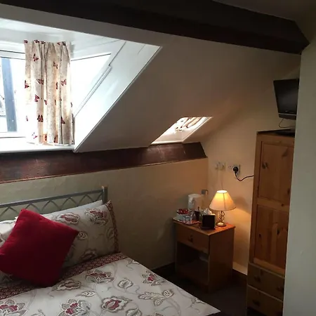 Westbury House 3* Windermere