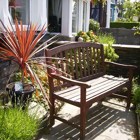 Westbury House בית הארחה 3*