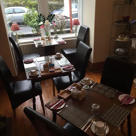 Westbury House 3* ווינדרמר